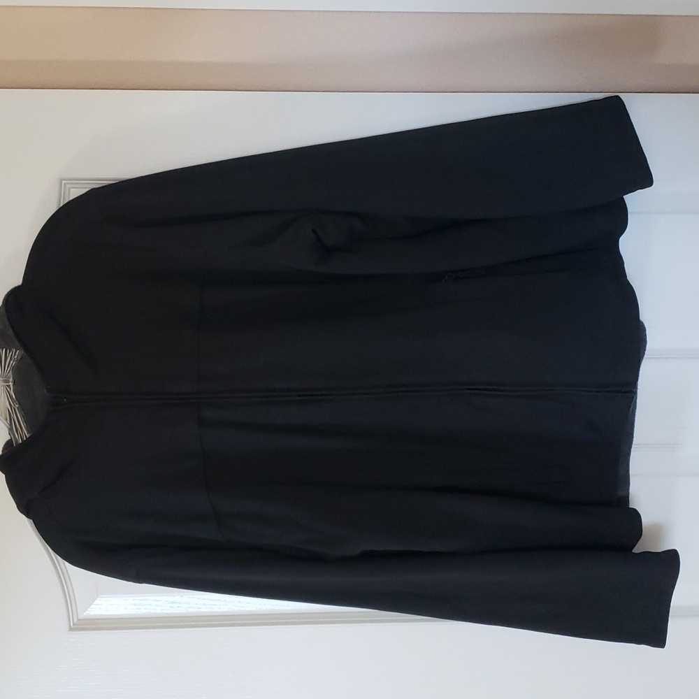 Ladie's black jacket